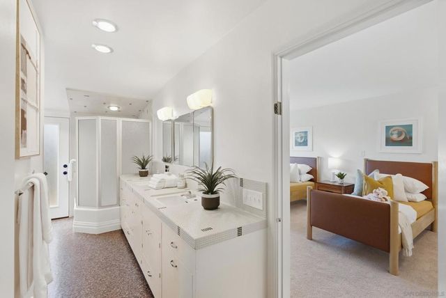 7865 Roseland Drive, La Jolla, CA 92037