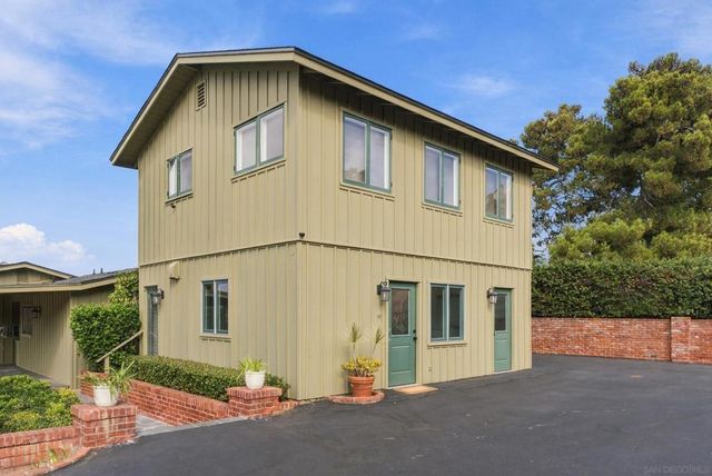 7865 Roseland Drive, La Jolla, CA 92037