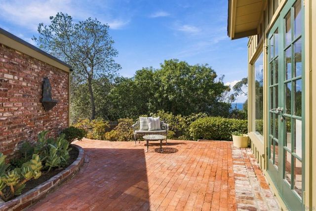 7865 Roseland Drive, La Jolla, CA 92037