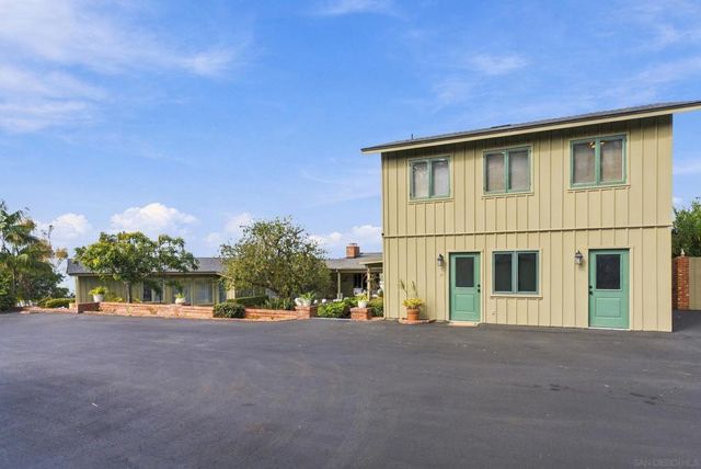 7865 Roseland Drive, La Jolla, CA 92037