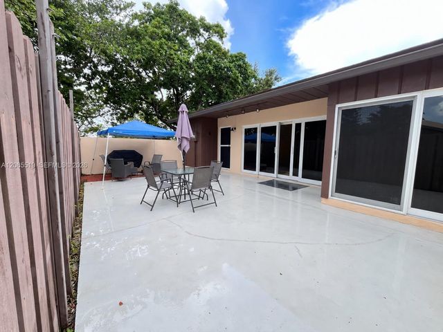 12570 SW 117th Lane, Miami, FL 33186