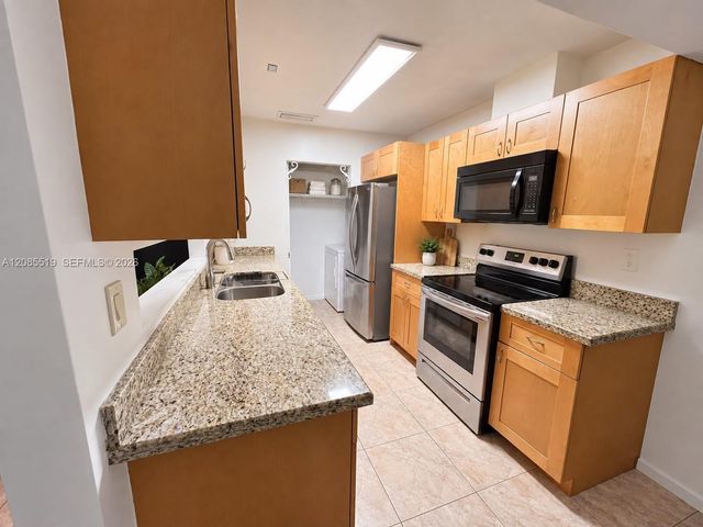 12570 SW 117th Lane, Miami, FL 33186