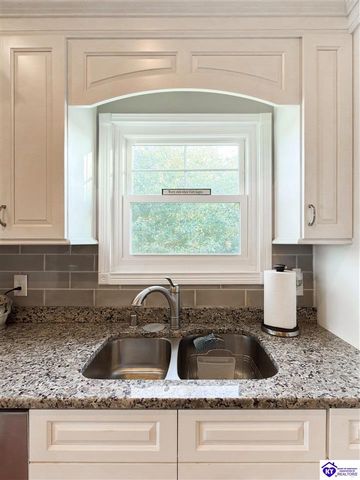 14 Fairway Drive, Elizabethtown, KY 42701