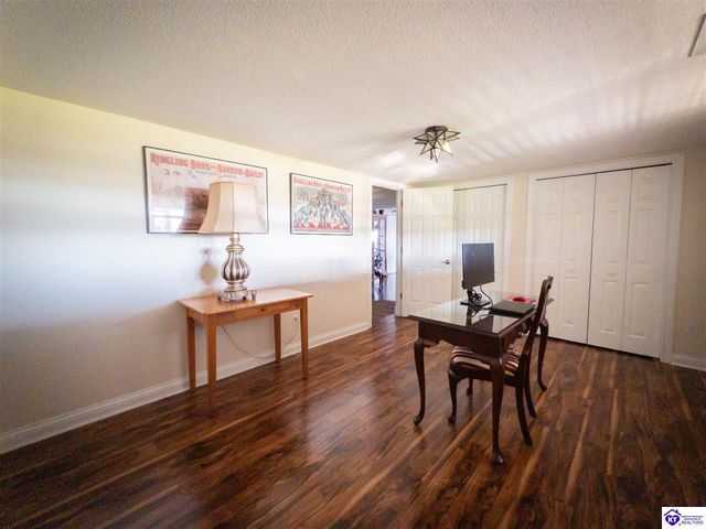 14 Fairway Drive, Elizabethtown, KY 42701