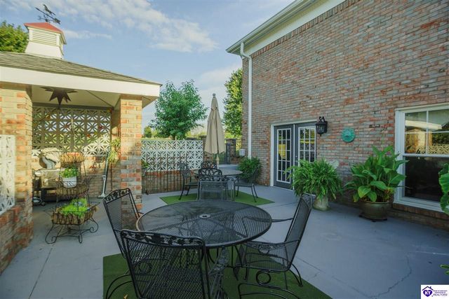 14 Fairway Drive, Elizabethtown, KY 42701