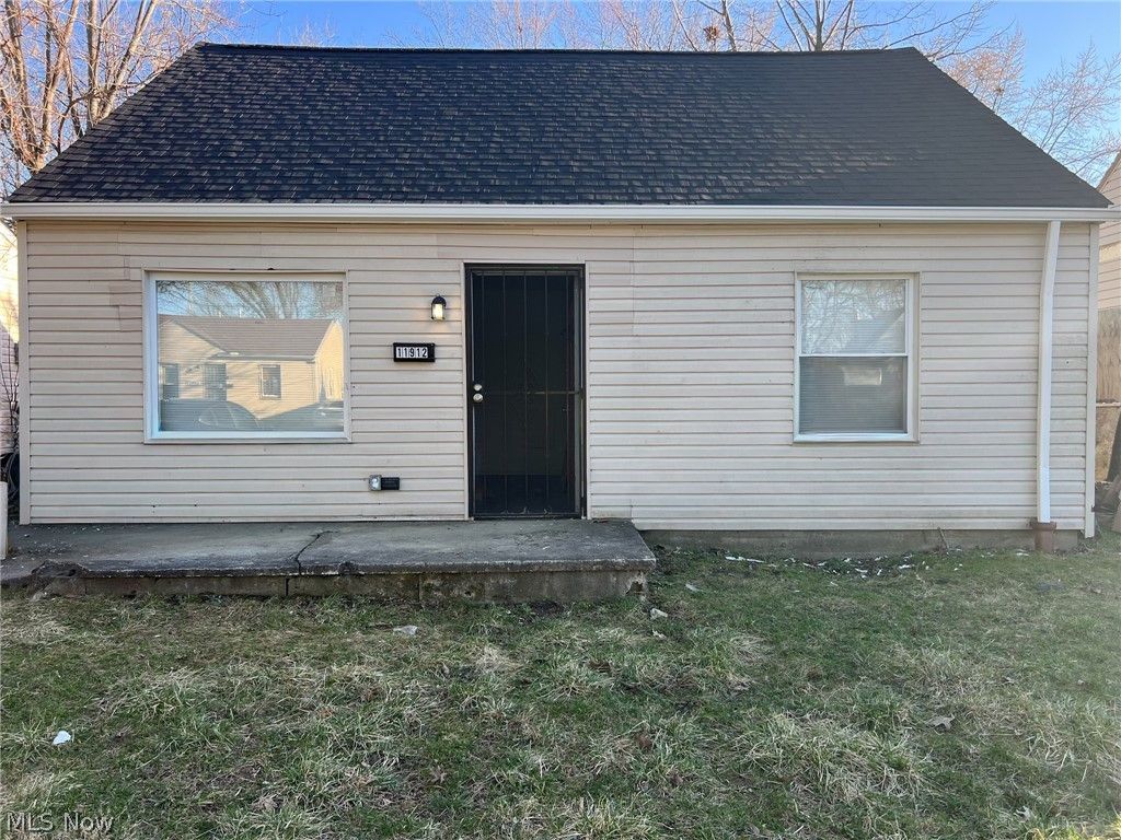 11912 Holborn Avenue, Cleveland, OH 44105