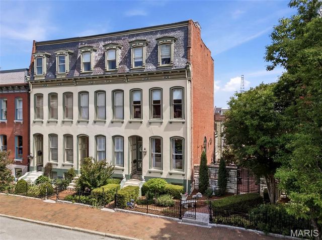 1911 Hickory Street, St Louis, MO 63104