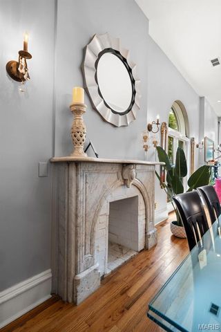 1911 Hickory Street, St Louis, MO 63104