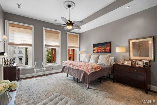 1911 Hickory Street, St Louis, MO 63104