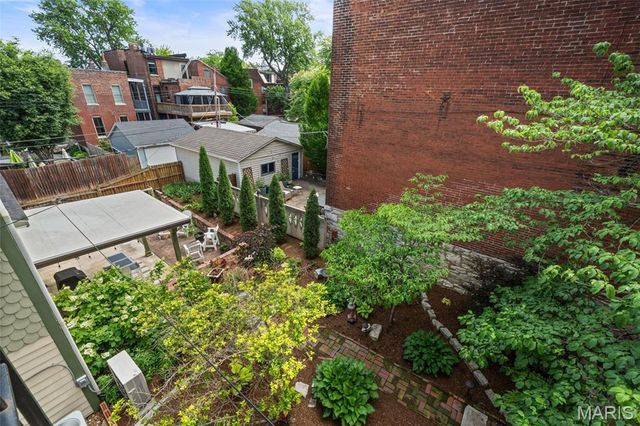 1911 Hickory Street, St Louis, MO 63104