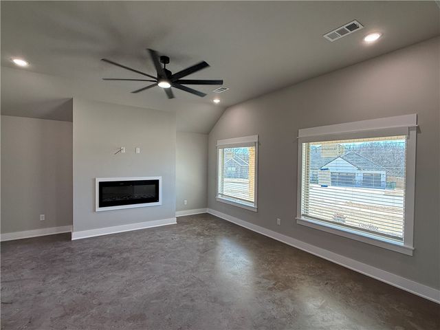 76 W Watson Lane, Farmington, AR 72730