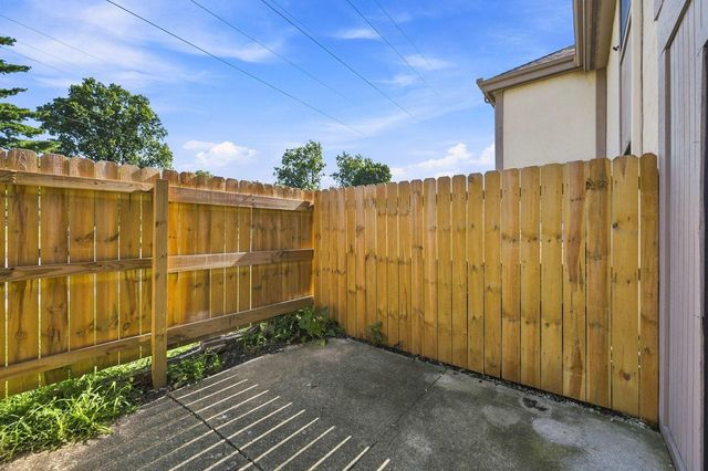 86 Stornoway Drive W, Columbus, OH 43213