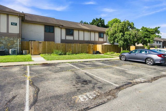 86 Stornoway Drive W, Columbus, OH 43213