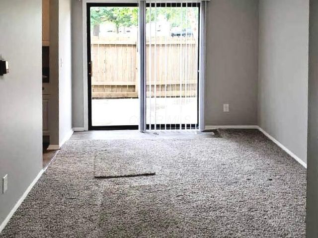 86 Stornoway Drive W, Columbus, OH 43213