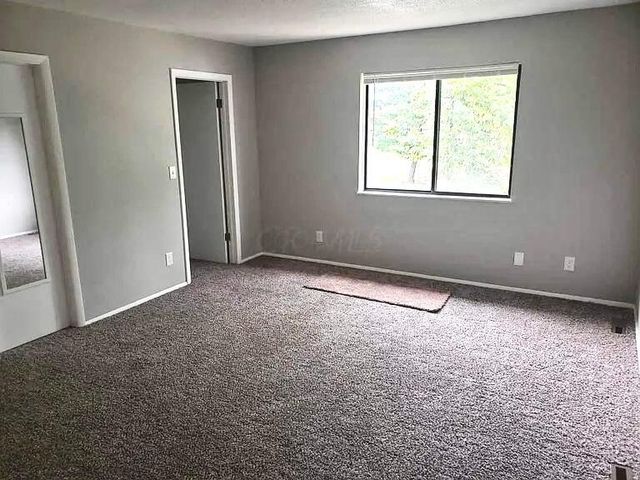 86 Stornoway Drive W, Columbus, OH 43213