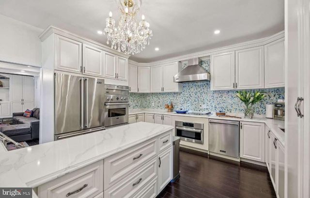 10900 TARA RD, Rockville, MD 20854
