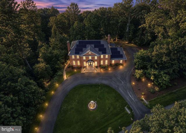 10900 TARA RD, Rockville, MD 20854