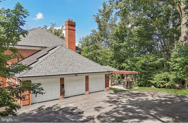 10900 TARA RD, Rockville, MD 20854