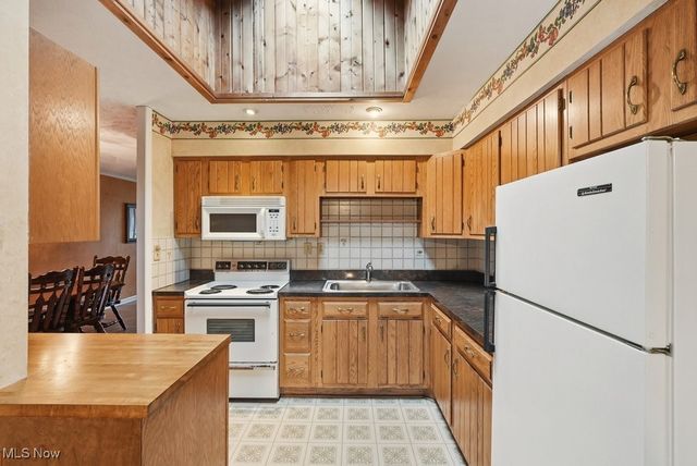 211 Mckinney Boulevard, Kent, OH 44240