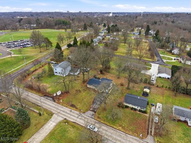 211 Mckinney Boulevard, Kent, OH 44240