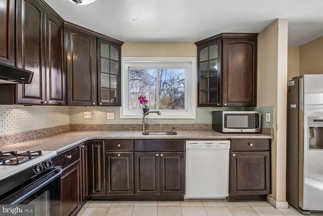 3610 PARKLANE RD, Fairfax, VA 22030