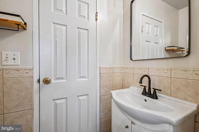 3610 PARKLANE RD, Fairfax, VA 22030