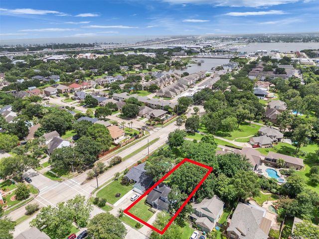 2605 Sawyer Drive, Seabrook, TX 77586