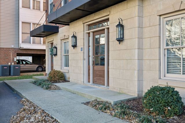 2110 Acklen Ave Apt 105, Nashville, TN 37212