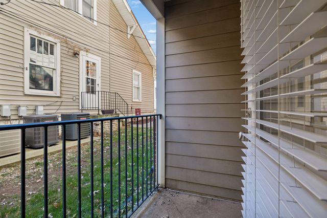 2110 Acklen Ave Apt 105, Nashville, TN 37212