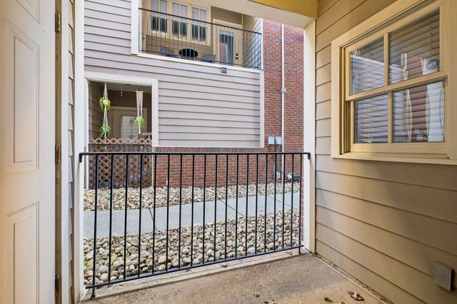 2110 Acklen Ave Apt 105, Nashville, TN 37212