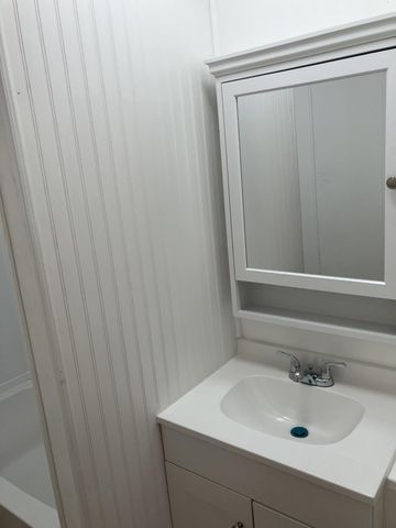 314 N Albert Avenue 101, Exeter, CA 93221