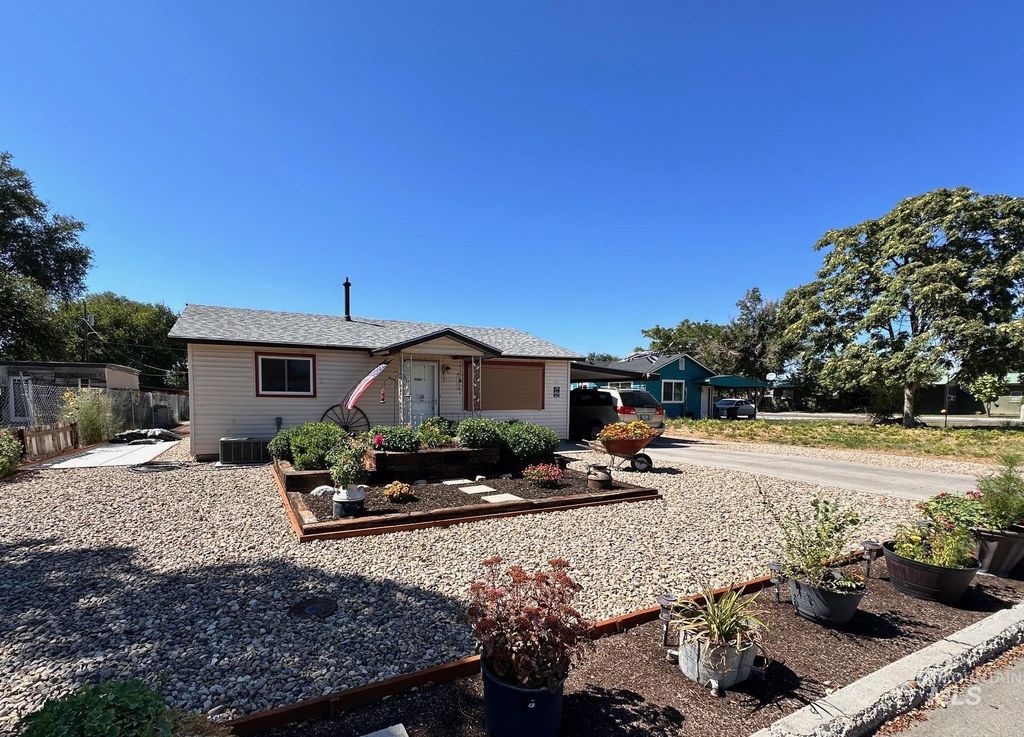723 N 2nd St., Nyssa, OR 97913