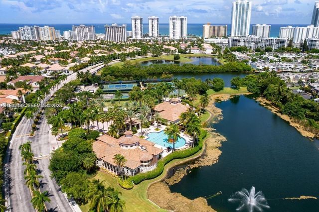 963 S Harbor View S, Hollywood, FL 33019