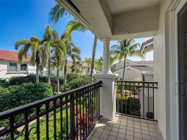 963 S Harbor View S, Hollywood, FL 33019