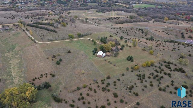 8701 E Maple St Street, Brandon, SD 57005