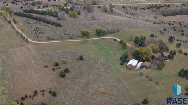 8701 E Maple St Street, Brandon, SD 57005