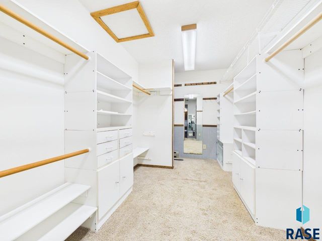 8701 E Maple St Street, Brandon, SD 57005