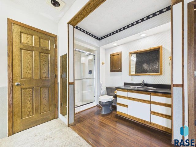 8701 E Maple St Street, Brandon, SD 57005