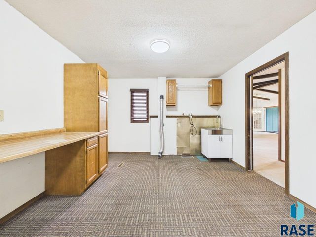 8701 E Maple St Street, Brandon, SD 57005