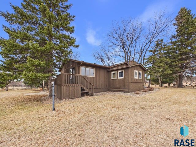 8701 E Maple St Street, Brandon, SD 57005