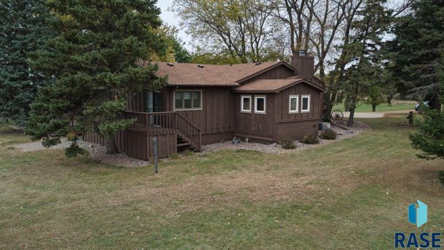 8701 E Maple St Street, Brandon, SD 57005