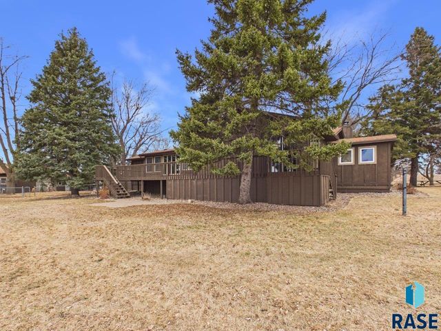 8701 E Maple St Street, Brandon, SD 57005