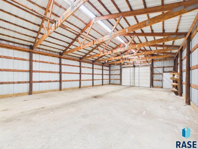 8701 E Maple St Street, Brandon, SD 57005