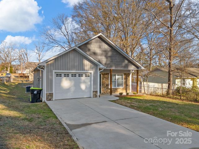 409 S Lyles Avenue, Landrum, SC 29356