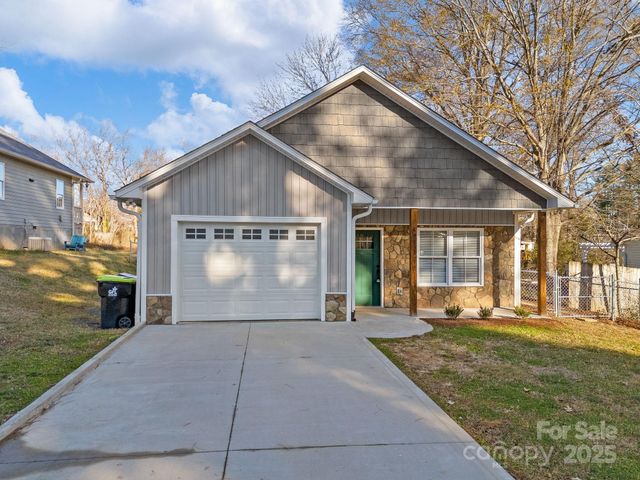 409 S Lyles Avenue, Landrum, SC 29356