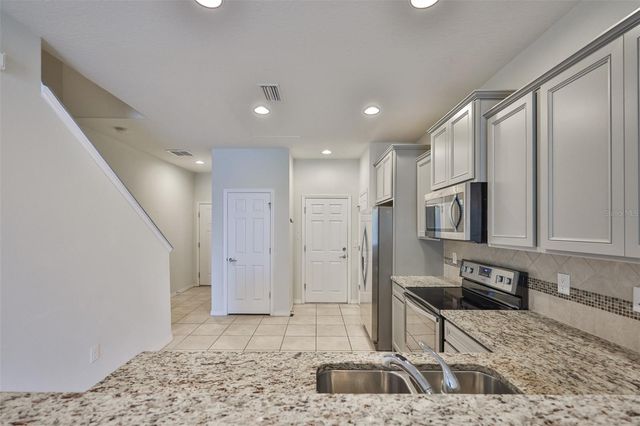 9160 HILLCROFT DRIVE, Riverview, FL 33578