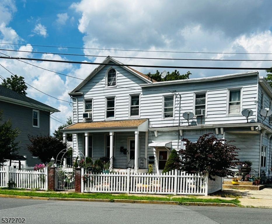 716 E Grand Ave, Rahway City, NJ 07065