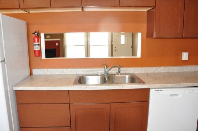 1208 38th Street SE, Cedar Rapids, IA 52403