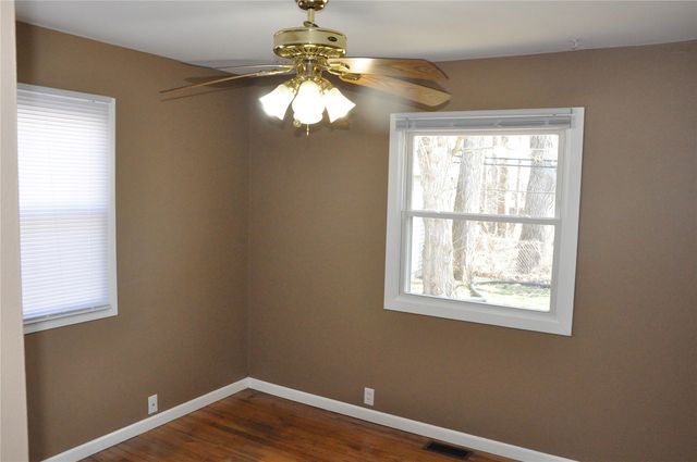 1208 38th Street SE, Cedar Rapids, IA 52403