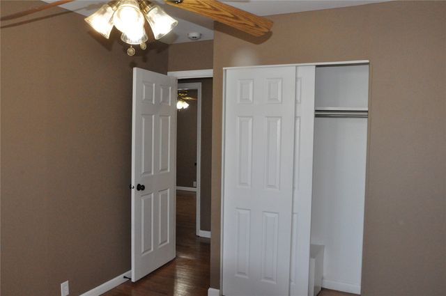 1208 38th Street SE, Cedar Rapids, IA 52403